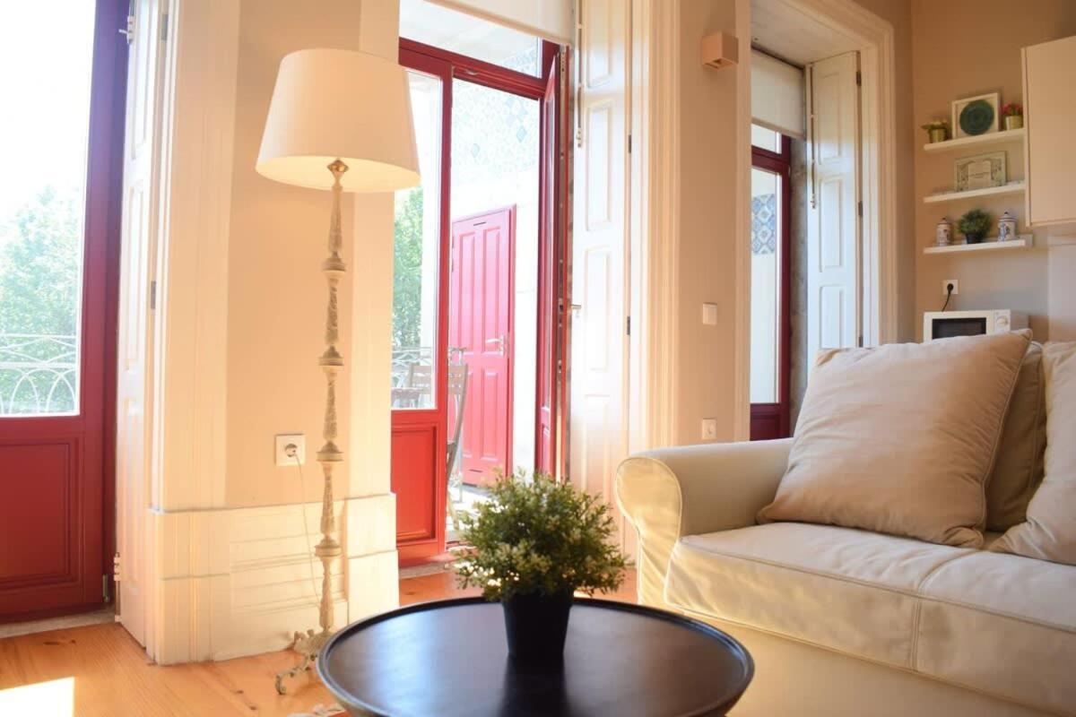 Liiiving In Porto - Vintage Balcony Apartment Luaran gambar