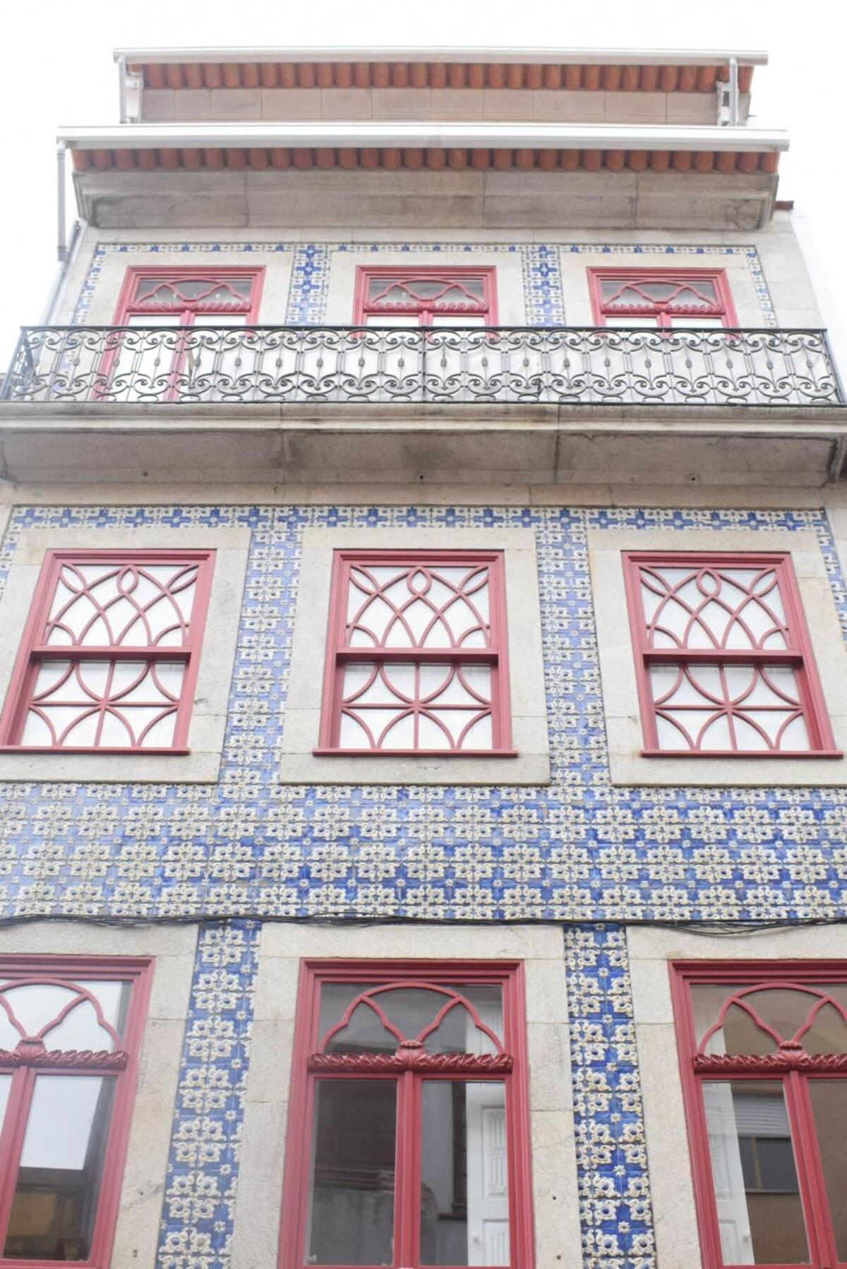Liiiving In Porto - Vintage Balcony Apartment Luaran gambar